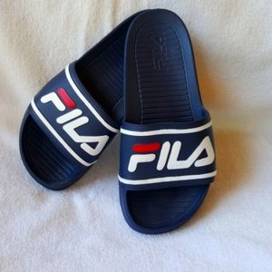 Fila sandals sz M  , used couple of times only